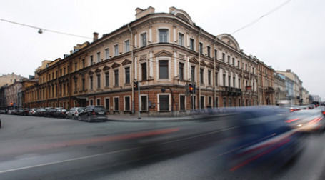 Дворец Кушелева-Безбородко в Санкт-Петербурге сегодня был продан практически по минимальной цене — за 740 млн рублей. Фото: РИА Новости