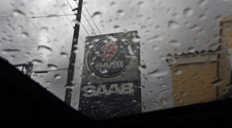 GM всеми правдами и неправдами пытается избавиться от убыточной Saab. Фото: AFP