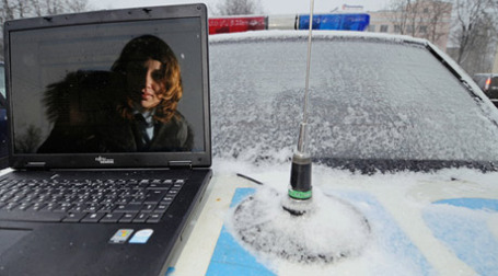 При наличии карты обязательного страхования водители смогут на месте расплачиваться за нарушенные правила дорожного движения. Фото: РИА Новости