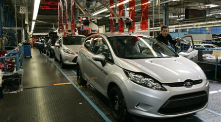 Линия сборки Ford Fiesta в Германии. Фото: AP