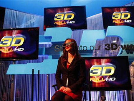 Panasonic начинает продажу своих 3D-телевизоров в Америке. Фото: AP
