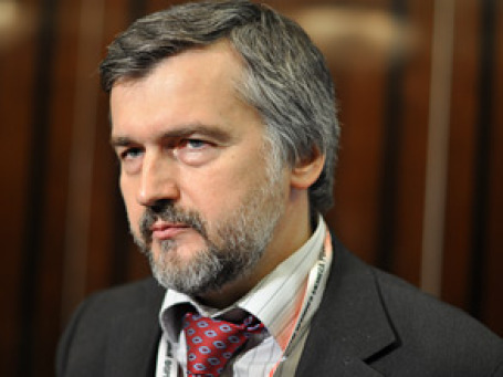 Рубль с точки зрения экономики не должен укрепляться так сильно, такое мнение высказал Андрей Клепач. Фото: BFM.ru