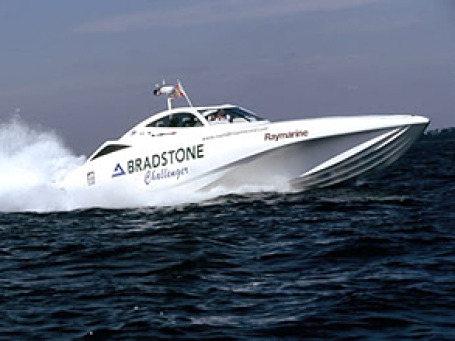 Скоростной моторный катер Bradstone Challenger. Фото: icemarine.com