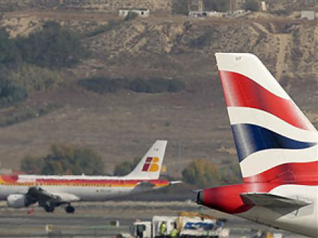Британская авиакомпания British Airways и испанская Iberia подписали договор об объединении. Фото: AP