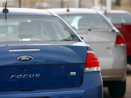 В марте автомобили Ford Focus обогнали в продажах все иные марки легковых машин. Фото: AP