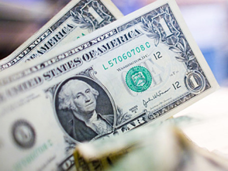 На сегодняшнем открытии ММВБ американская валюта прибавила сразу 37 копеек и достигла уровня 30,69 рублей. Фото: Thomas Hawk/flickr.com
