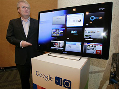 Председатель совета директоров Sony Говард Стрингер на презентации Google TV. Фото: АР