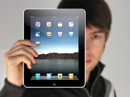 За два месяца Apple продала более двух миллионов iPad. Фото: Rego - twitter.com/w3bdesign/flickr.com