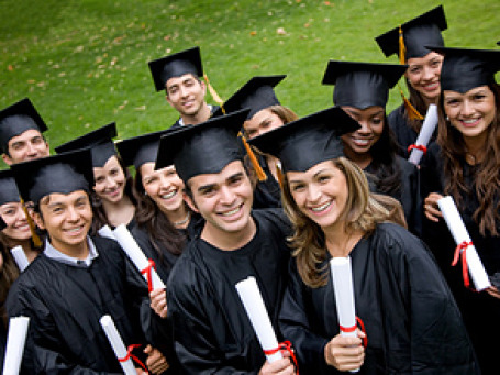 Диплом МВА дает не только знания, но и полезные связи. Фото: PhotoXpress