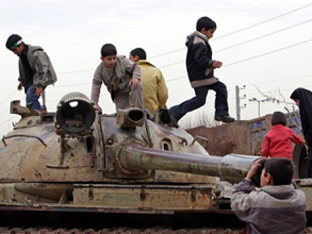 Российская компания Playnatic Entertainment отправит в Иран военные игры вместо С-300. Фото: AP