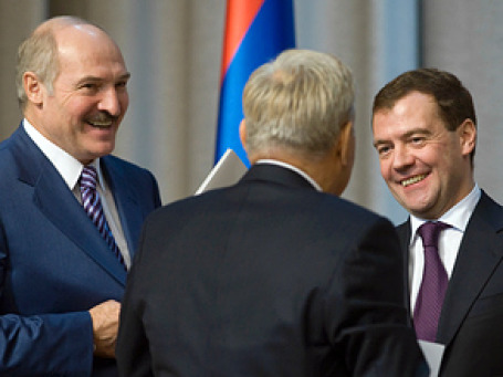 В Астане президент Белоруссии Александр Лукашенко окончательно присоединился к Таможенному союзу трех стран. Фото: РИА Новости