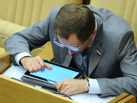 Многие уверены, что электронные ридеры будут одним из главных носителей будущего. Фото: ИТАР-ТАСС