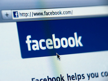 В Германии пришли к выводу, что Facebook нелегально сохраняет и использует для маркетинговых целей адреса электронной почты и номера телефонов третьих лиц. Фото: Spencer E Holtaway/flickr.com