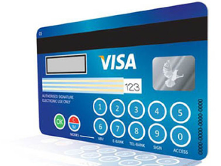 Карта Visa CodeSure оснащена миниатюрным жидкокристаллическим экраном и двенадцатизначной клавиатурой. Фото: tweakers.net