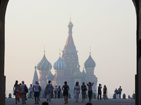 Смог в Москве становится все заметнее. Фото: Григорий Собченко/BFM.ru