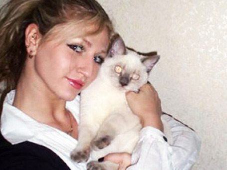 Анна Ферманова, так же, как Анна Чепмэн, явила лицо миру благодаря социальным сетям. Фото: gawker.com