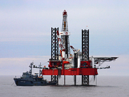 В льготном налогообложение заинтересован ЛУКОЙЛ, который уже добился нулевой ставки НДПИ для работы на Каспии. Фото: РИА Новости