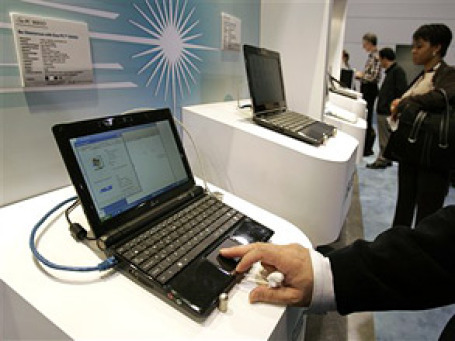 Ноутбуки Asus. Фото: AP