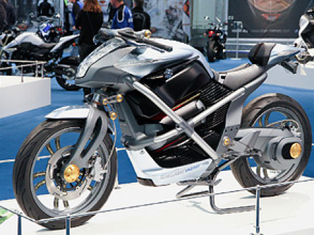 Все дороги байкеров ведут в Кельн. Фото: intermot-cologne.com