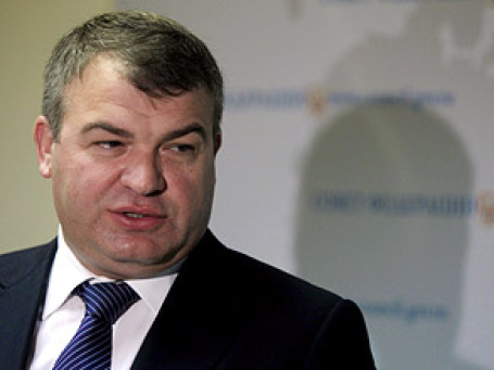 Слухи о неминуемой отставке сопровождают Анатолия Сердюкова все время пребывания во главе Минобороны. Фото: РИА Новости
