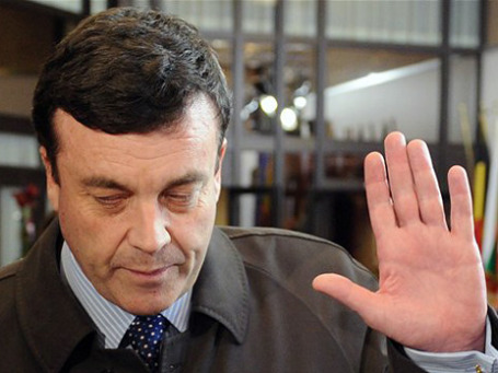 Министр финансов Ирландии Брайан Ленихан признал, что стране потребуется внешняя помощь в какой-либо форме. Фото: AP