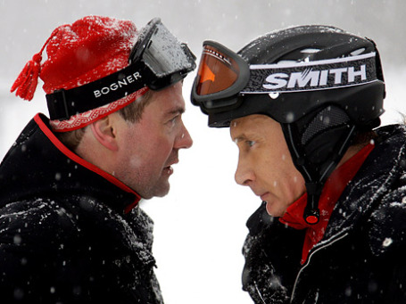 В служебной переписке американских дипломатов президент Медведев и премьер Путин проходят как «Робин» и «Бэтмен». Фото: РИА Новости