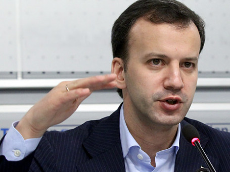 Аркадий Дворкович не исключает, что при высоких ценах на нефть сальдо торгового баланса РФ станет отрицательным. Фото: РИА Новости