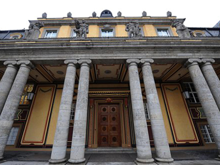 В своем офисе в стиле необарокко перестраховщики Munich Re прогнозируют форс-мажоры. Фото: АР