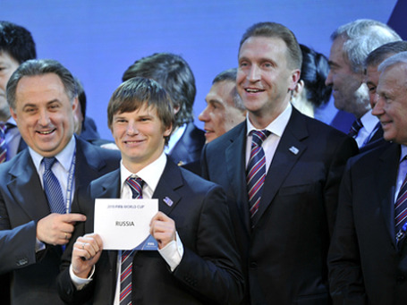 Владимир Путин не захотел разделить триумф в Цюрихе с членами российской делегации. Он прилетел позже. Фото: РИА Новости