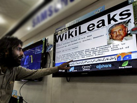 Утечки WikiLeaks показали новые немыслимые ранее возможности Интернета, которые, впрочем, из-за трудностей перевода не вполне распространяются на Россию. Фото: AP