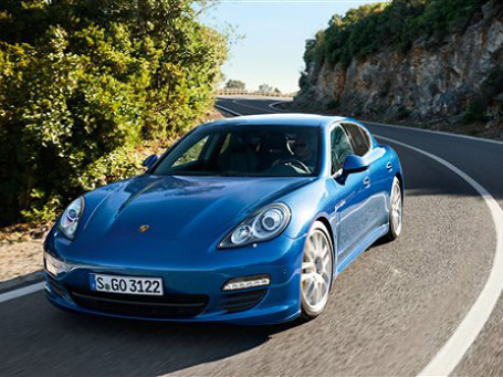Porsche Panamera S Hybrid. Фото: AP
