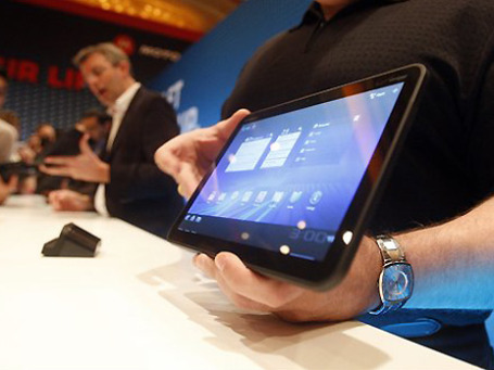 Motorola Xoom, похоже, не станет убийцей iPad. Фото: AP