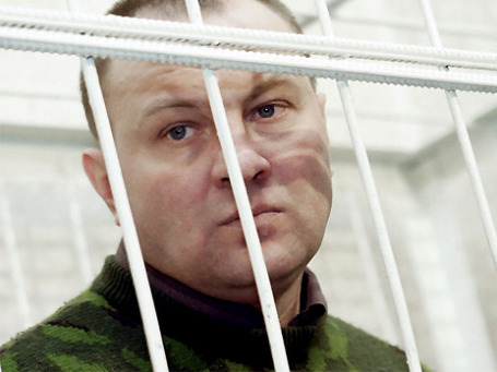 В Москве убит Юрий Буданов. Следствие не видит этнического следа, эксперты — полагают, что это месть за Чечню. Фото: РИА Новости