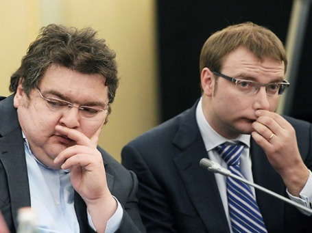 Президент ММВБ Рубен Аганбегян и председатель правления РТС Роман Горюнов. Фото: ИТАР-ТАСС