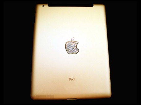 iPad 2 Gold History Edition. Фото: http://stuarthughes.com