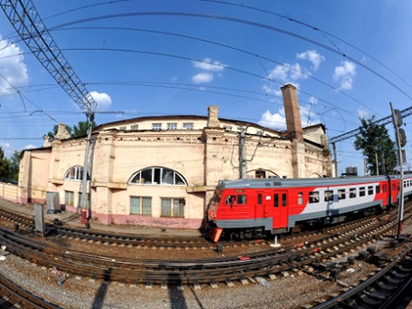 Круговое паровозное депо входит в ансамбль зданий Ленинградского вокзала и относится к выявленным объектам культурного наследия. Фото: РИА Новости