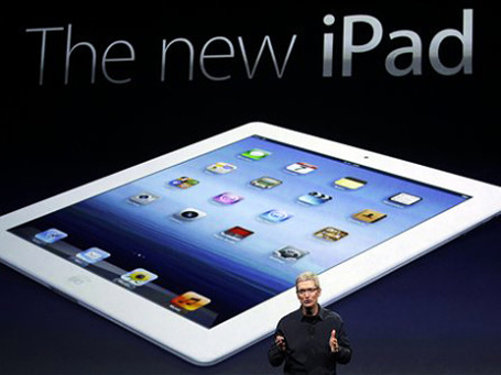 Глава Apple Тим Кук представляет новый iPad. Фото: АР