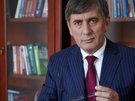 Адвокат Дагир Хасавов, заявивший эфире телеканала РЕН ТВ о необходимости создания в России шариатских судов. Фото: Drakonta/wikipedia.org