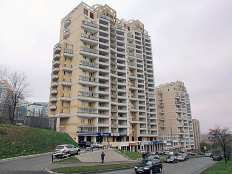 «Депутатский» дом на улице Улоса Пальме. Фото: ИТАР-ТАСС