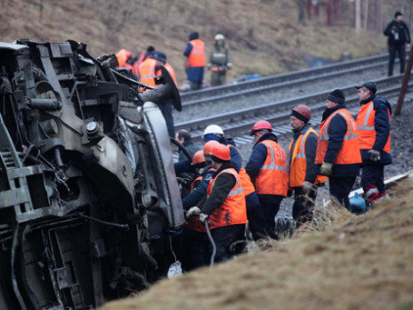 В результате подрыва «Невского экспресса» в ноябре 2009 года 28 человек погибли и еще 132 получили ранения. Фото: РИА Новости