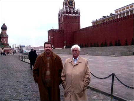 Виктор Бут и Эндрю Смулян в январе 2008 года. Снимок был изъят при обыске. Фото предоставлено Владимиром Козловским/Русская служба Би-би-си