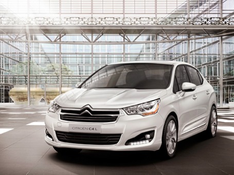 Citroen C-4 L. Фото: psa-peugeot-citroen.com