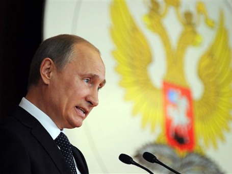 Президент России Владимир Путин считает, что на аукционах государство сможет больше заработать на нефтяных месторождениях.Фото: AP