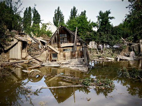 Крымск на второй день после наводнения. Фото: AP