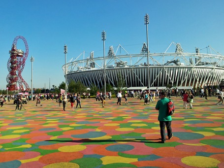 Власти Лондона знают, что делать с Олимпийским стадионом после Игр. У некоторых других олимпийских столиц ясности с этим не было. Фото: adacar/ flickr.com
