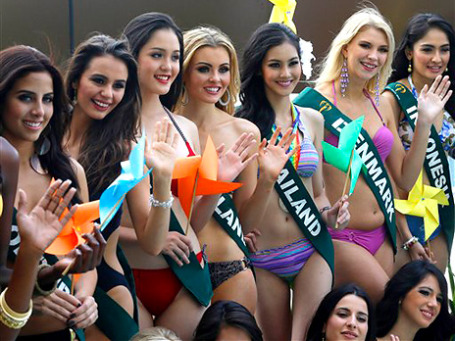 Кандидатки на победу в конкурсе «Мисс Земля». Фото: AP