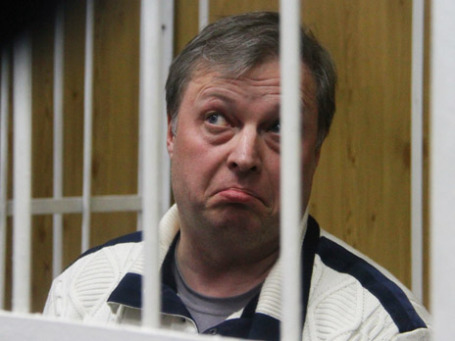 Заместитель гендиректора фирмы «Славянка» Константин Лапшин, обвиняемый по делу о коррупции в Министерстве обороны, во время рассмотрения ходатайства следствия об аресте в Хамовническом суде. Фото: ИТАР-ТАСС