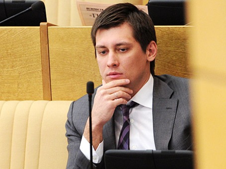 Дмитрий Гудков на пленарном заседании Государственной Думы РФ. Фото: РИА Новости