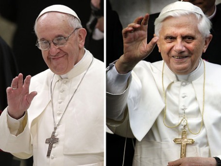 Папа Римский Франциск (слева) и его предшественник Бенедикт XVI. Фото: Reuters