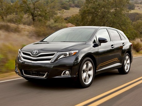 Toyota Venza.в России появится в продаже летом, по цене от 1,57 млн рублей. Фото: toyota.com